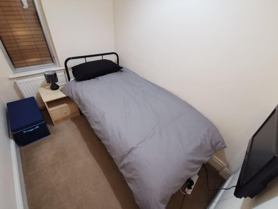 Casa de férias Old Trafford City Centre Events 4 Bedrooms 6 Sleeps 3 - 8 *